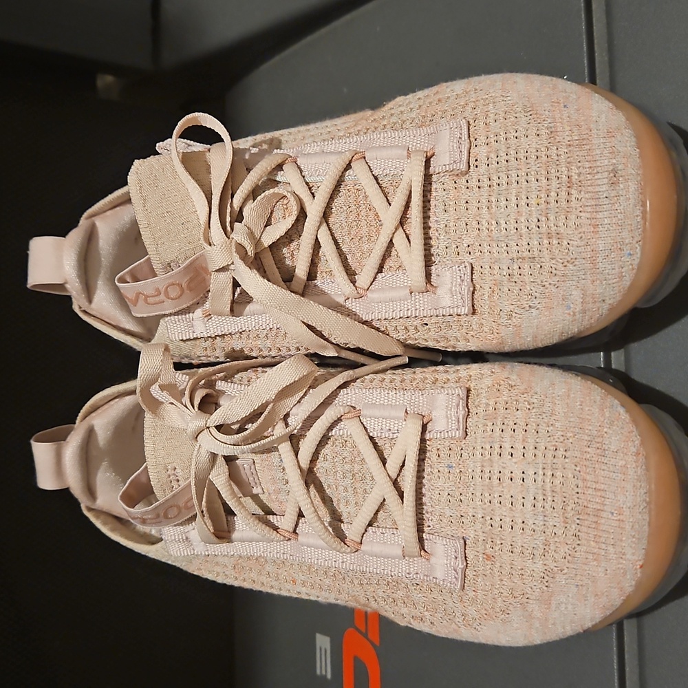 Nike Women's Sneakers in Light Pink and Tan